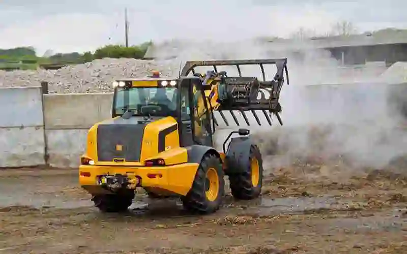 Teleskoplader mit großer Reichweite